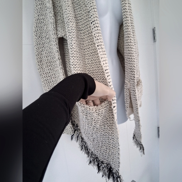 Free People/ Love Me Tender/ Hooded Knit Cardigan/ Fringe/ Size US XS - Picture 5 of 12